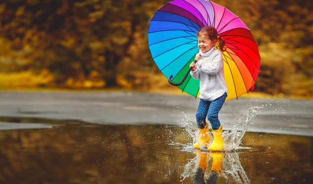 Gdzie pojechać z dzieckiem gdy pada deszcz? Sprawdzone pomysły na deszczowe dni Gdzie pojechać z dzieckiem gdy pada deszcz? Sprawdzone pomysły na deszczowe dni