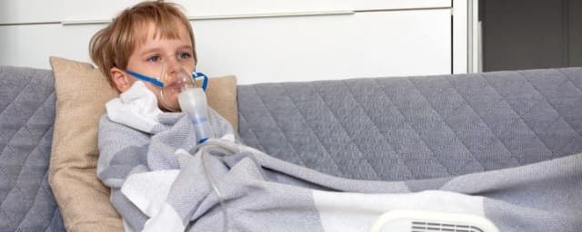 Czy dziecko z zapaleniem oskrzeli może wychodzić na dwór bez ryzyka? Czy dziecko z zapaleniem oskrzeli może wychodzić na dwór bez ryzyka?