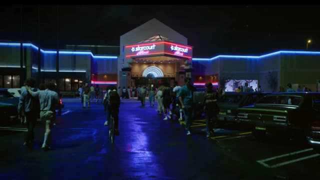 Stranger Things sezon 3 odc 5: Co wydarzyło się w Starcourt Mall? Stranger Things sezon 3 odc 5: Co wydarzyło się w Starcourt Mall?