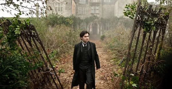 Najlepsze filmy o nawiedzonych domach - klasyki i nowości horroru Najlepsze filmy o nawiedzonych domach - klasyki i nowości horroru