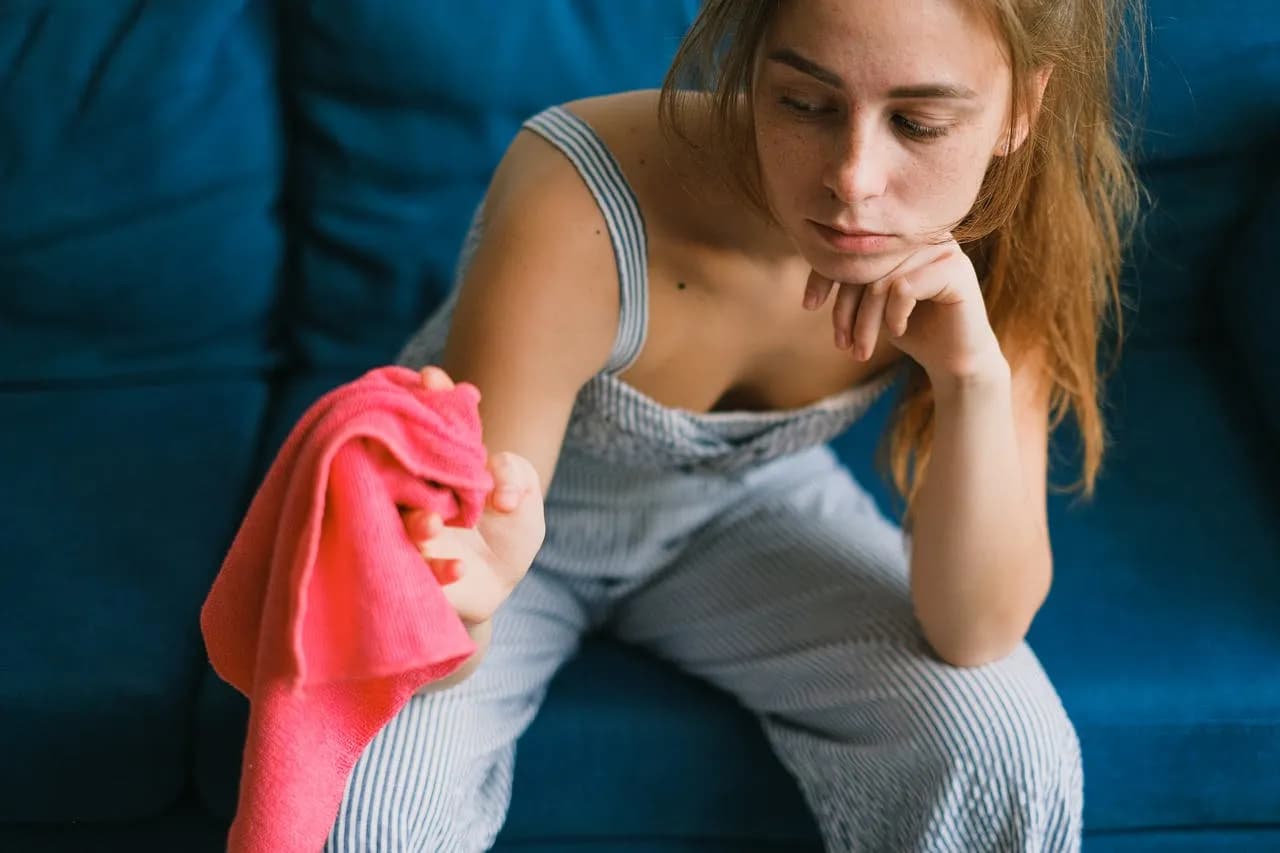 Czyszczenie plam z jedzenia, kredek i plasteliny – domowe sposoby Czyszczenie plam z jedzenia, kredek i plasteliny – domowe sposoby