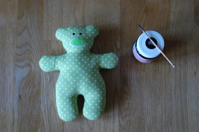 Jak łatwo zrobić strój misia dla dziecka bez szycia – prosty poradnik krok po kroku Jak łatwo zrobić strój misia dla dziecka bez szycia – prosty poradnik krok po kroku