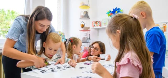 Jak uspokoić dziecko z ADHD - skuteczne metody, które naprawdę działają Jak uspokoić dziecko z ADHD - skuteczne metody, które naprawdę działają