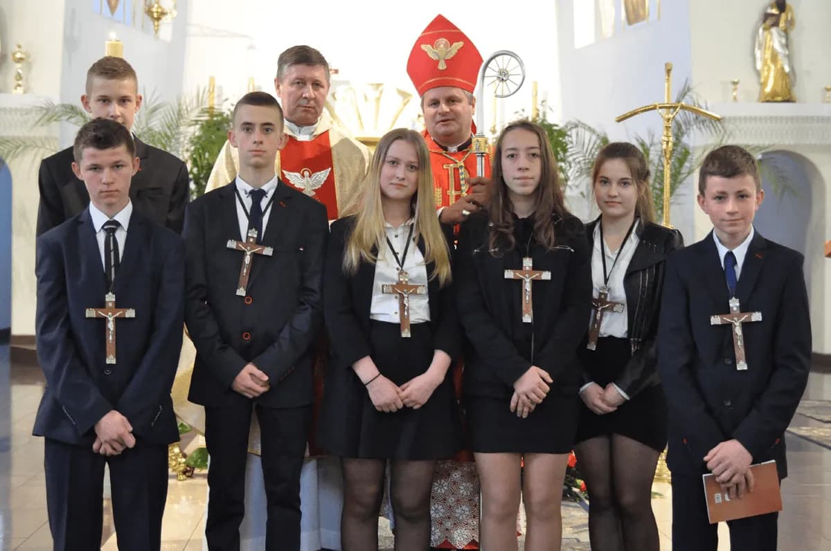 Jak ubrać dziecko na bierzmowanie: praktyczny poradnik dla rodziców Jak ubrać dziecko na bierzmowanie: praktyczny poradnik dla rodziców