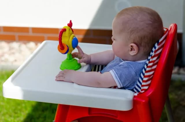 Jakie zabawki dla 6 miesięcznego dziecka najlepiej wspierają rozwój maluszka Jakie zabawki dla 6 miesięcznego dziecka najlepiej wspierają rozwój maluszka