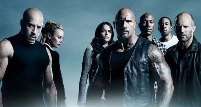 Recenzja Szybcy i wściekli 8: Czy warto obejrzeć? Opinia eksperta Recenzja Szybcy i wściekli 8: Czy warto obejrzeć? Opinia eksperta